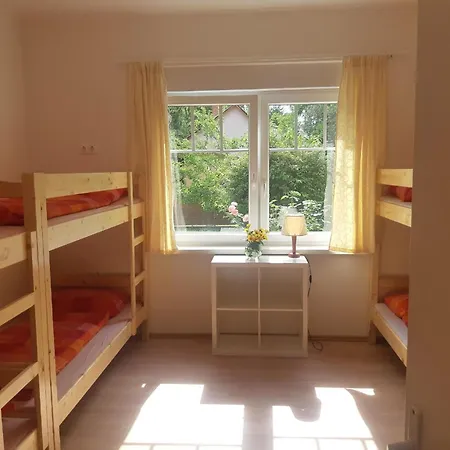 Renoviertes Ferienhaus In Mit Grosser Terrasse *