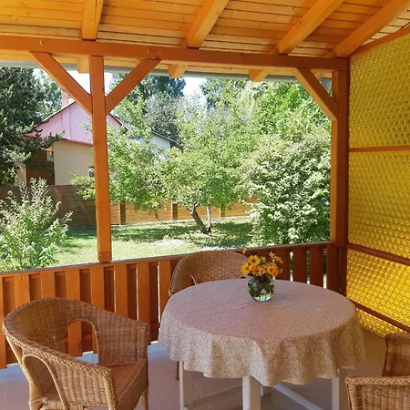 Holiday home Renoviertes Ferienhaus In Mit Grosser Terrasse